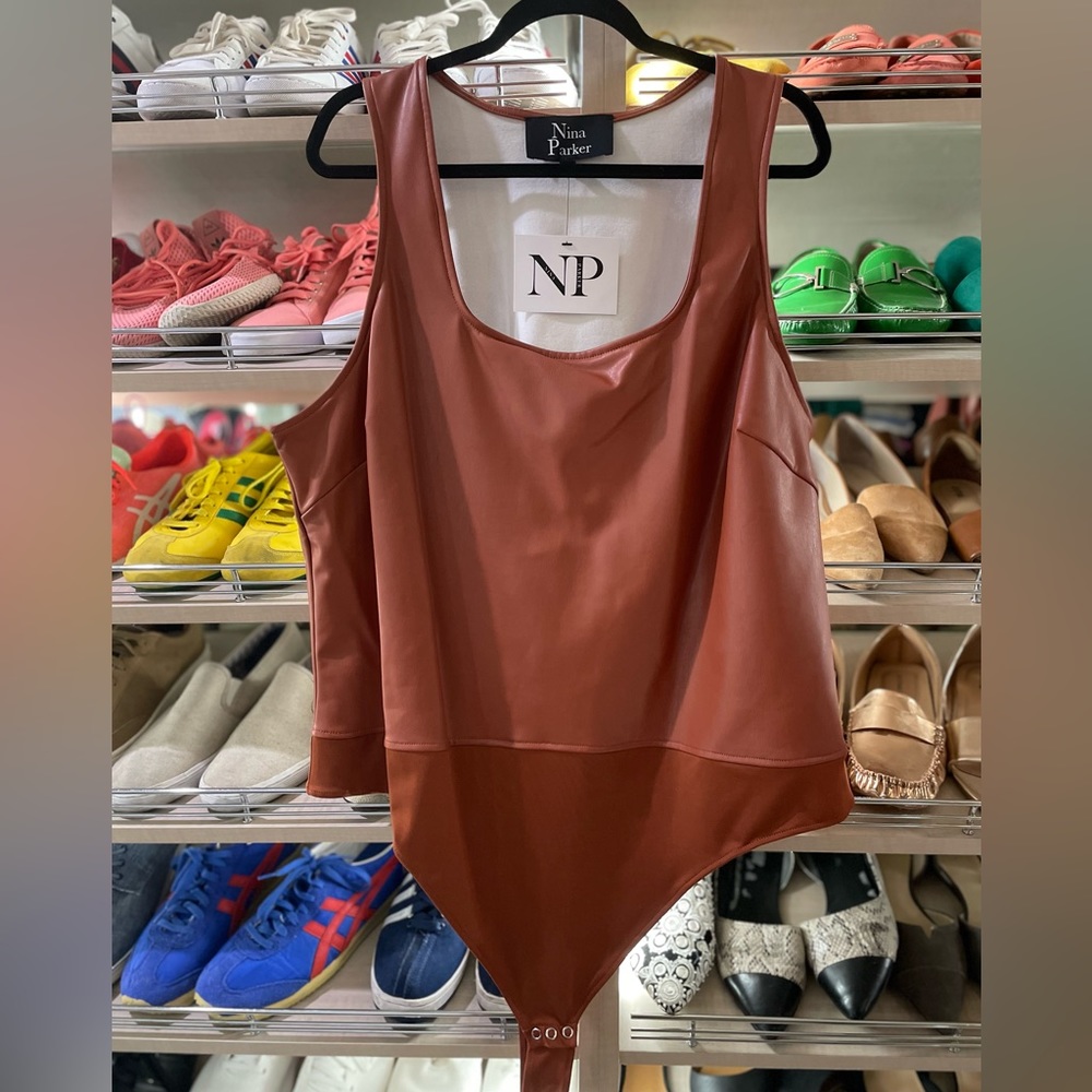 Pleather Set with bodysuit, leggings and jacket - Picture 10 of 10